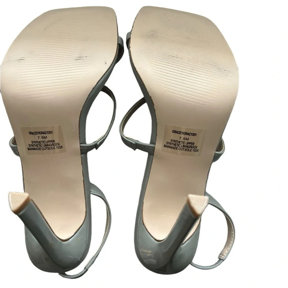 Steve Madden Women’s Size 7.5 Grace Strap Square Toe Heels - Picture 2 of 4
